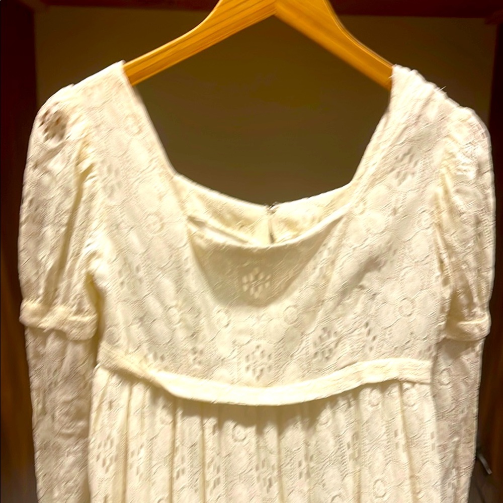 Elegant White Lace Dress